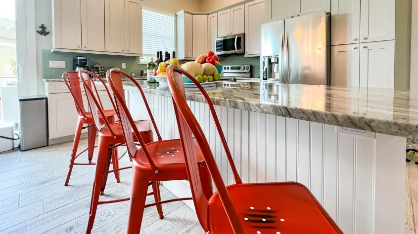 KITCHEN ISLAND